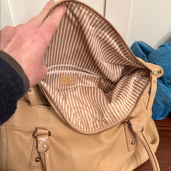 Kate Spade New York Soft Pebbled Leather Satchel – Beige Zip-Top Shoulder Bag - Picture 5 of 11